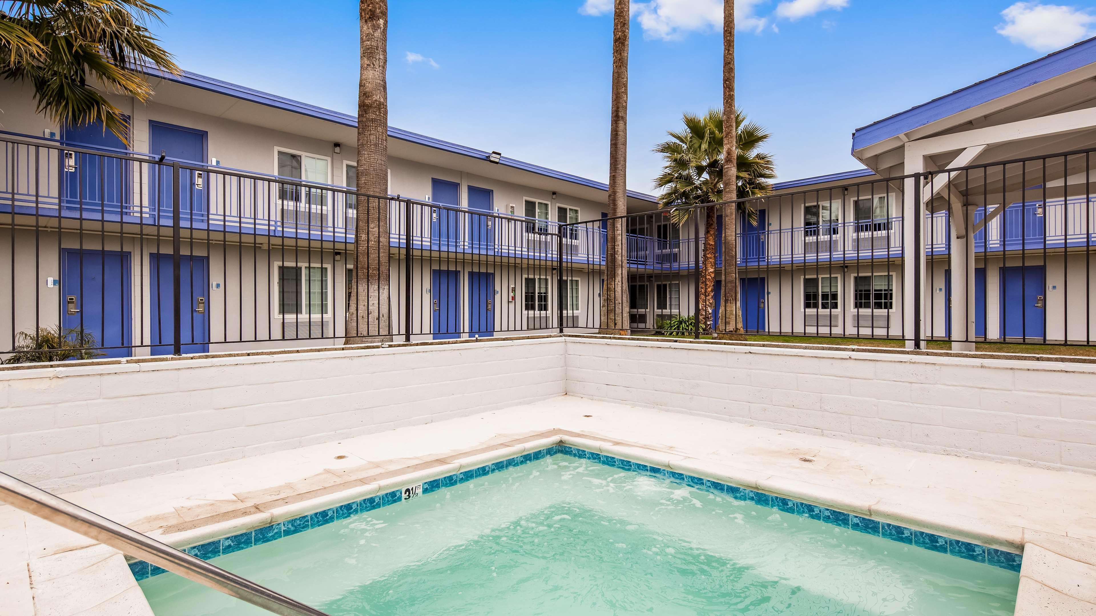 Surestay Plus Hotel By Best Western Sacramento Cal Expo Ngoại thất bức ảnh