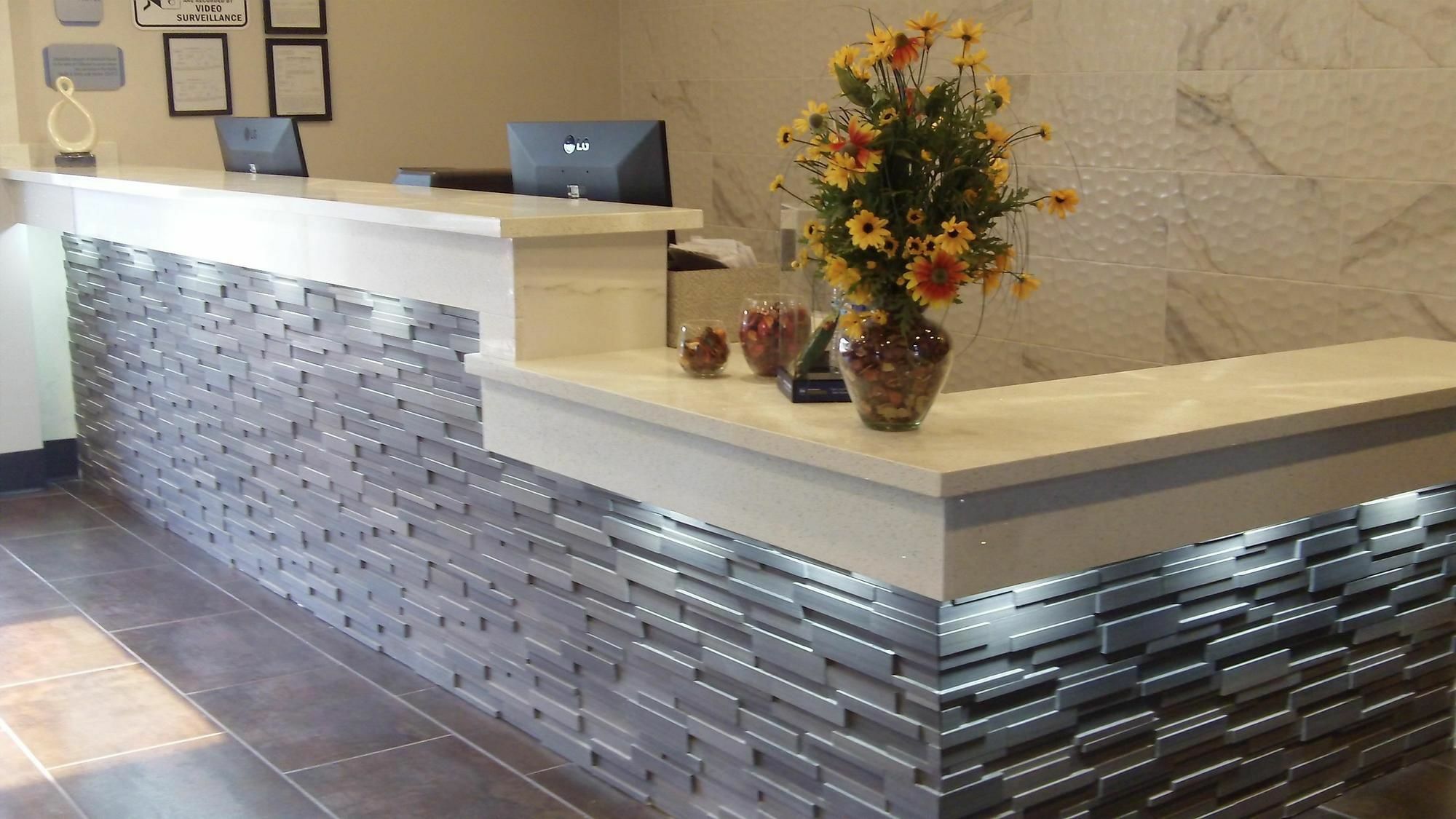 Surestay Plus Hotel By Best Western Sacramento Cal Expo Ngoại thất bức ảnh